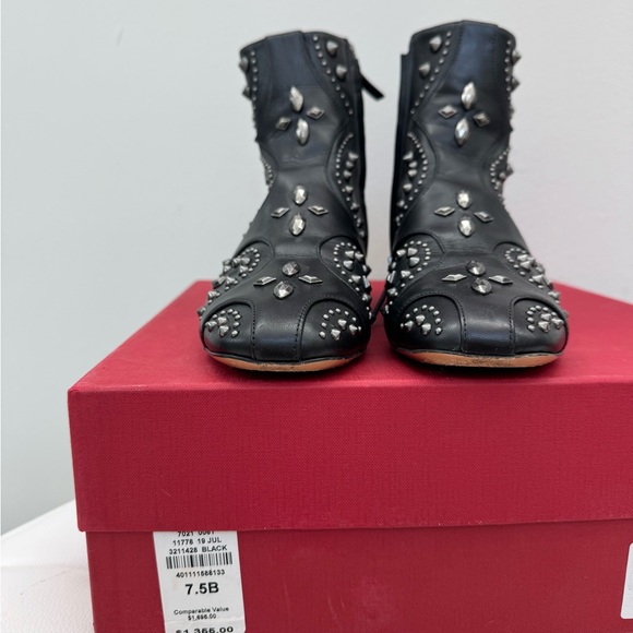 Valentino Garavani Studded Crystal Ankle Boots. Size 7.5. Excellent condition. - Picture 5 of 9